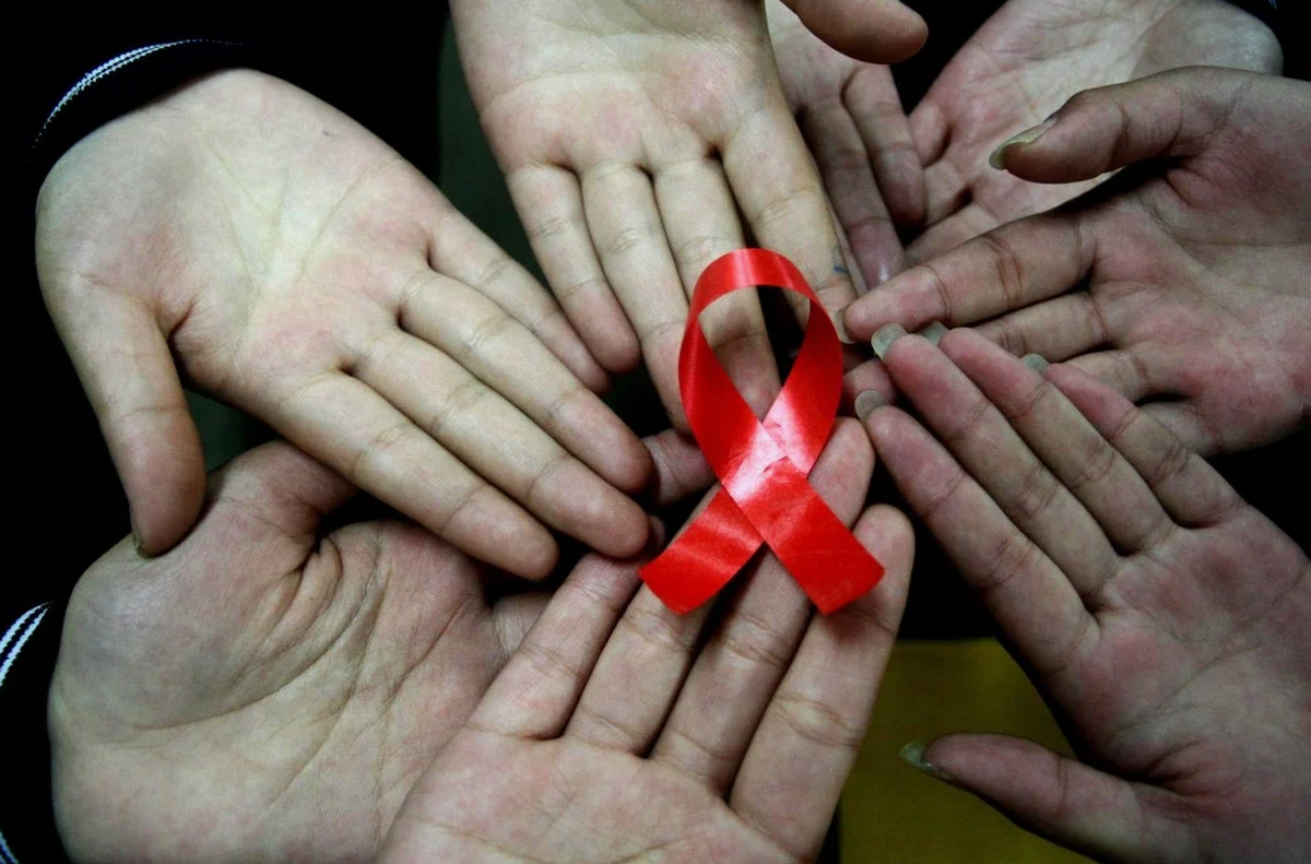 Юрист Саверский: Люди с ВИЧ, туберкулёзом и лепрой могут вступать в брак без предоставления меддокументов