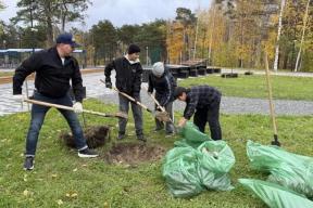 В Саранске высадили более сотни новых деревьев для улучшения экологии