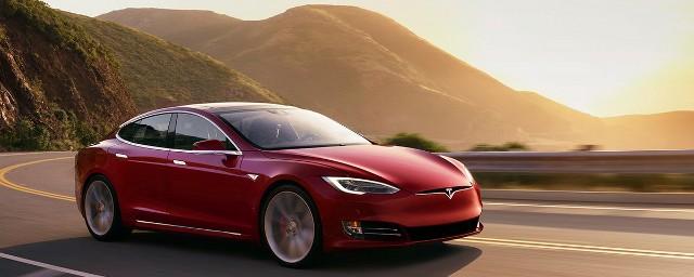 В апреле прекратятся продажи самой бюджетной модели Tesla