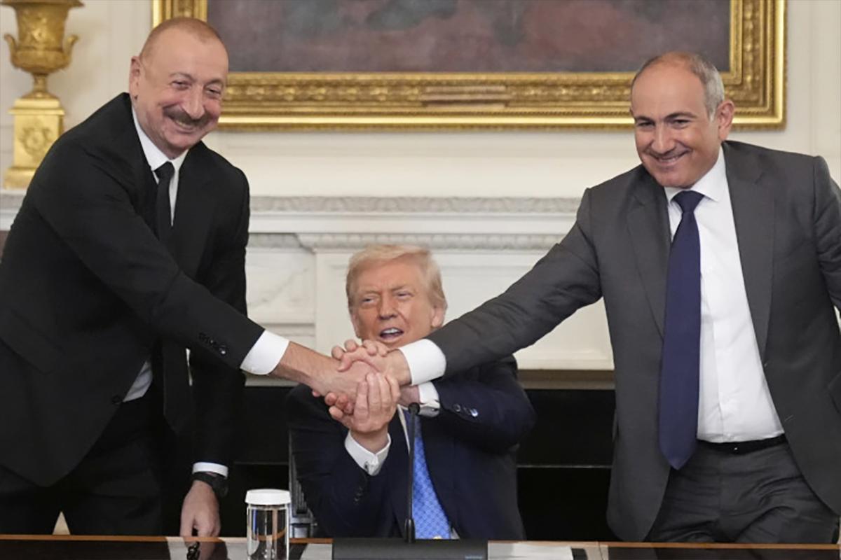 В КСИР заявили, что лидеры Азербайджана и Армении совершили ошибку, как и Зеленский