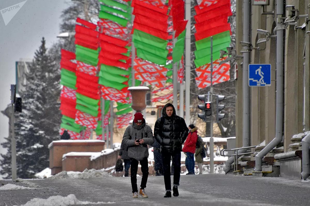 «Это самые болезненные темы»: Марков пригрозил жесткой реакцией на языковые провокации в Беларуси
