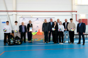 Председатель Думы Астраханской области Игорь Мартынов посетил ФОК закрытого типа в Камызяке, построенный в рамках нацпроекта