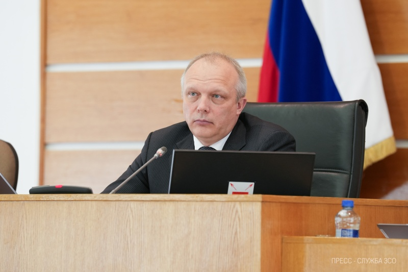 Спикер Заксобрания Роман Заварин: Депутаты Вологодчины утвердили рост доходов бюджета на 1,2 млрд рублей и расширили расходную часть на соцсферу и благоустройство