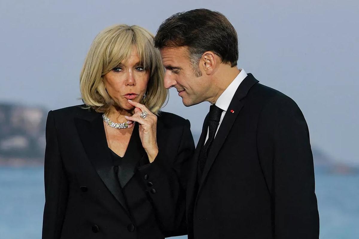 Жена Макрона намерена представить «научные» доказательства, что она женщина