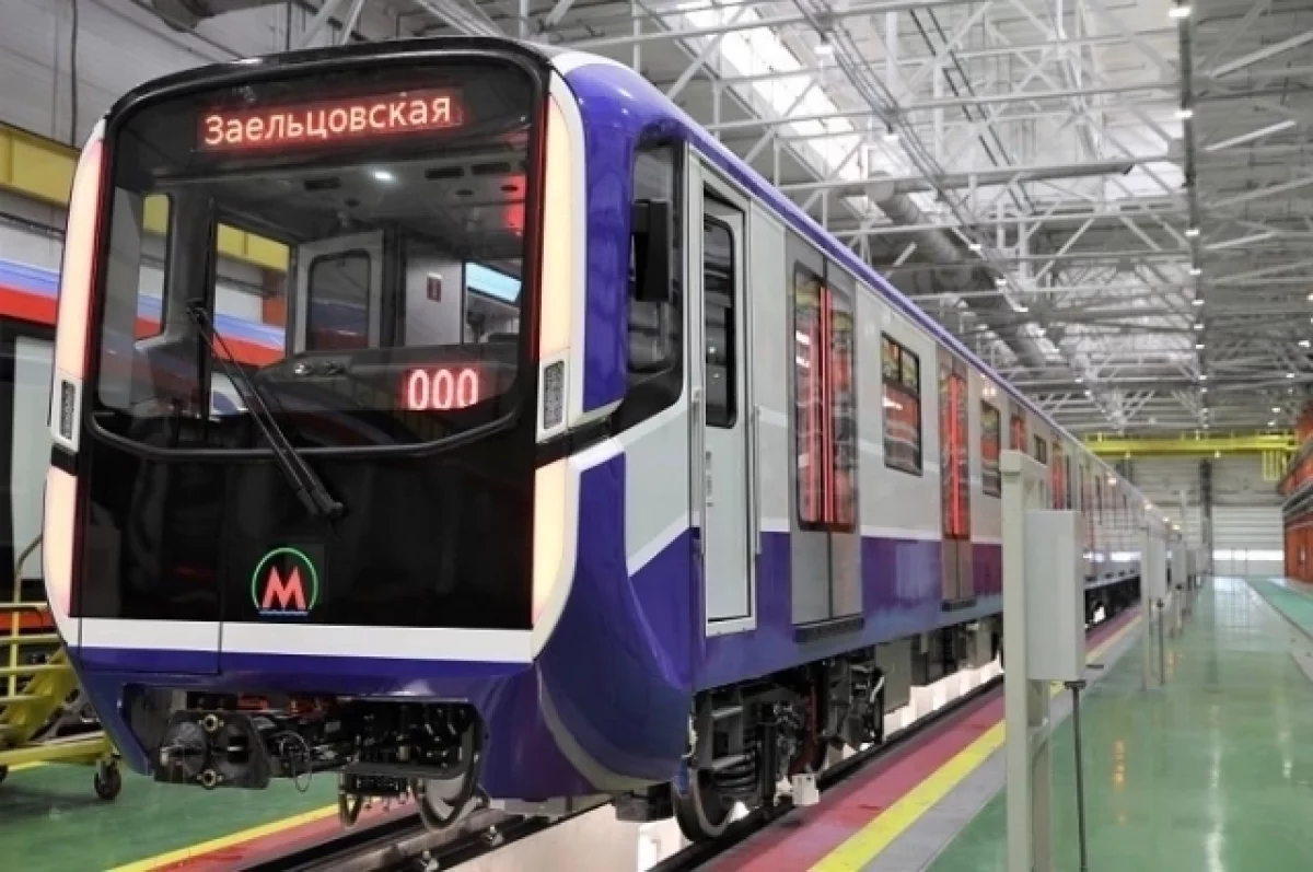 В Новосибирском метро «Ермак» со сломанными дверями остановил движение поездов