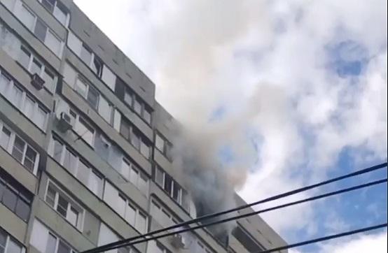 В Воронеже 9 мая пожар в многоэтажном доме унес жизнь 71-летнего мужчины