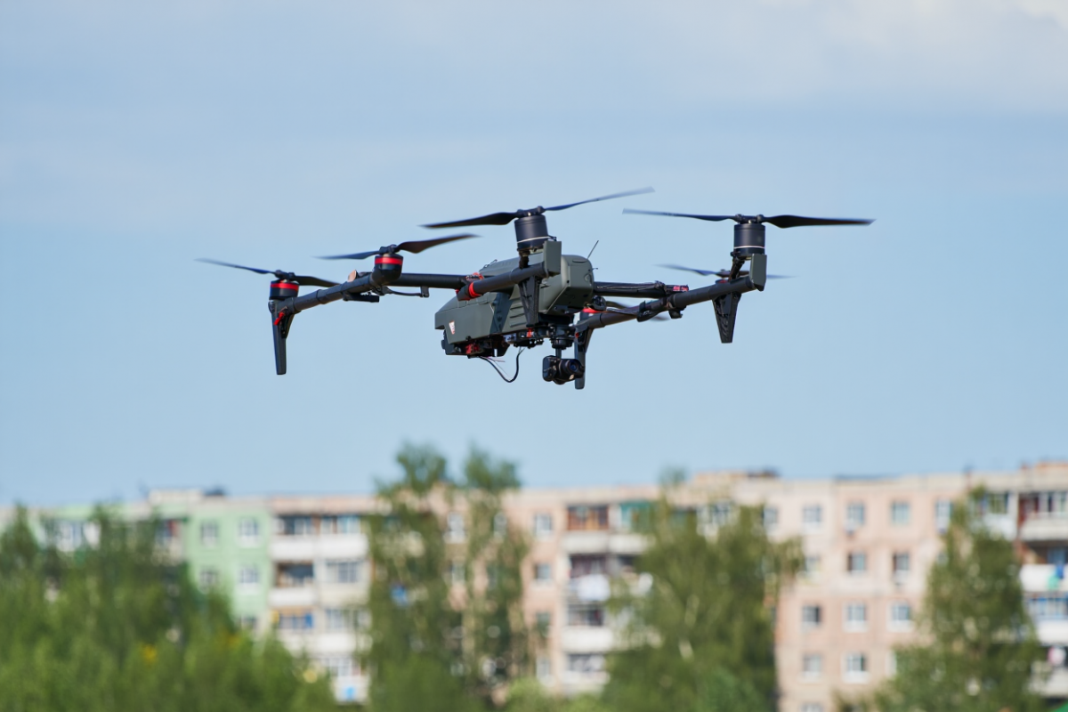 В Новороссийске эвакуировали туристов после атаки беспилотников