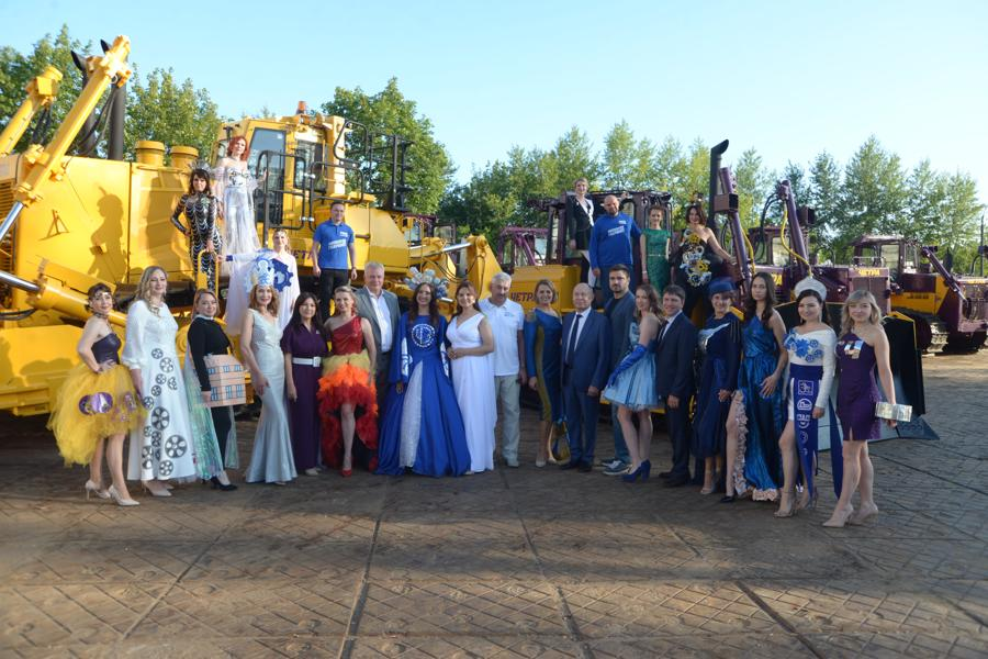 Спикер Госсовета Чувашии Леонид Черкесов об арт-выставке «Культурный код. ПолитЗавод»: Такие инициативы укрепляют наше единство и показывают, что культура и патриотизм – это сила, которая ведет страну вперед