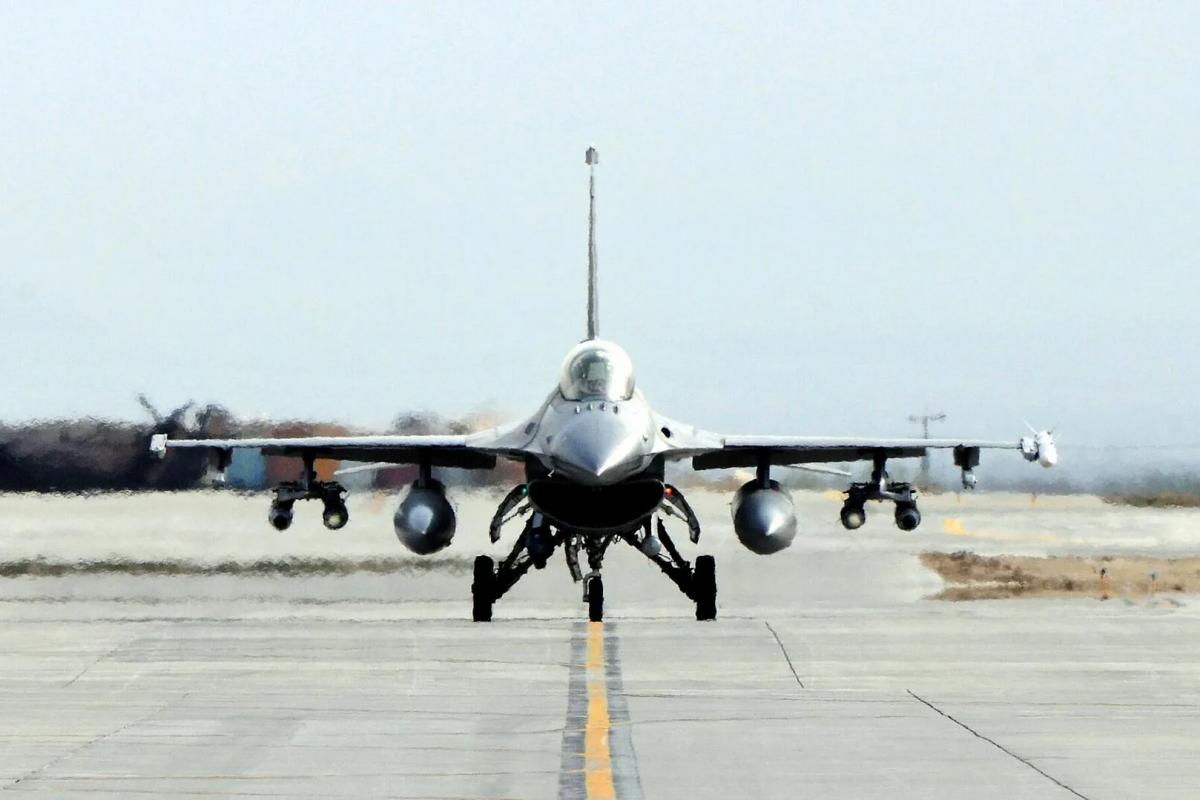 Госдеп одобрил продажу Тайваню запчастей и оборудования для F-16