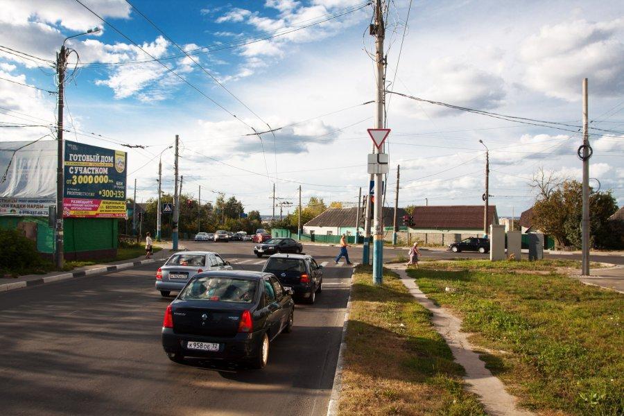 Мэрия Брянска выкупили два дома для расширения дороги на Городище‍