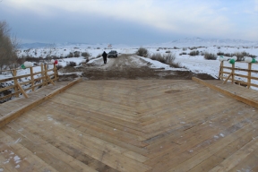 В Туве открыли обновленный мост через реку