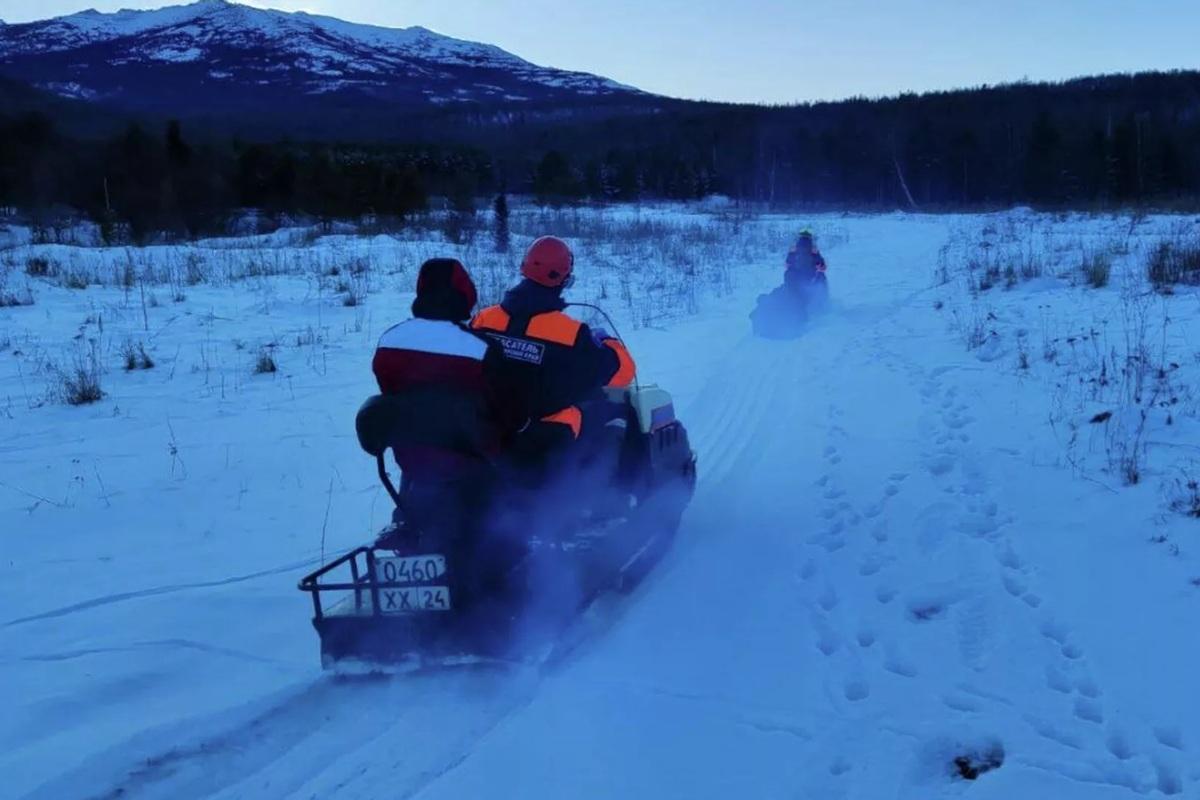 Туристы забрались в тайгу для проведения обряда, не смогли выбраться и попросили помощи