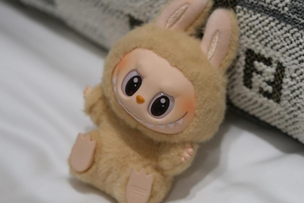 Загадки маркетинга: как объяснить популярность монстриков Лабубу среди россиян?