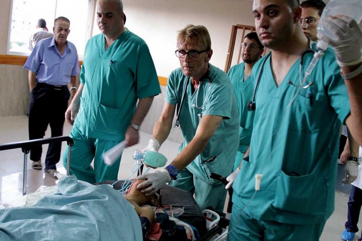 Журналист получил тяжелые ранения и лишился ноги в Газе в ходе авиаудара Тель-Авива