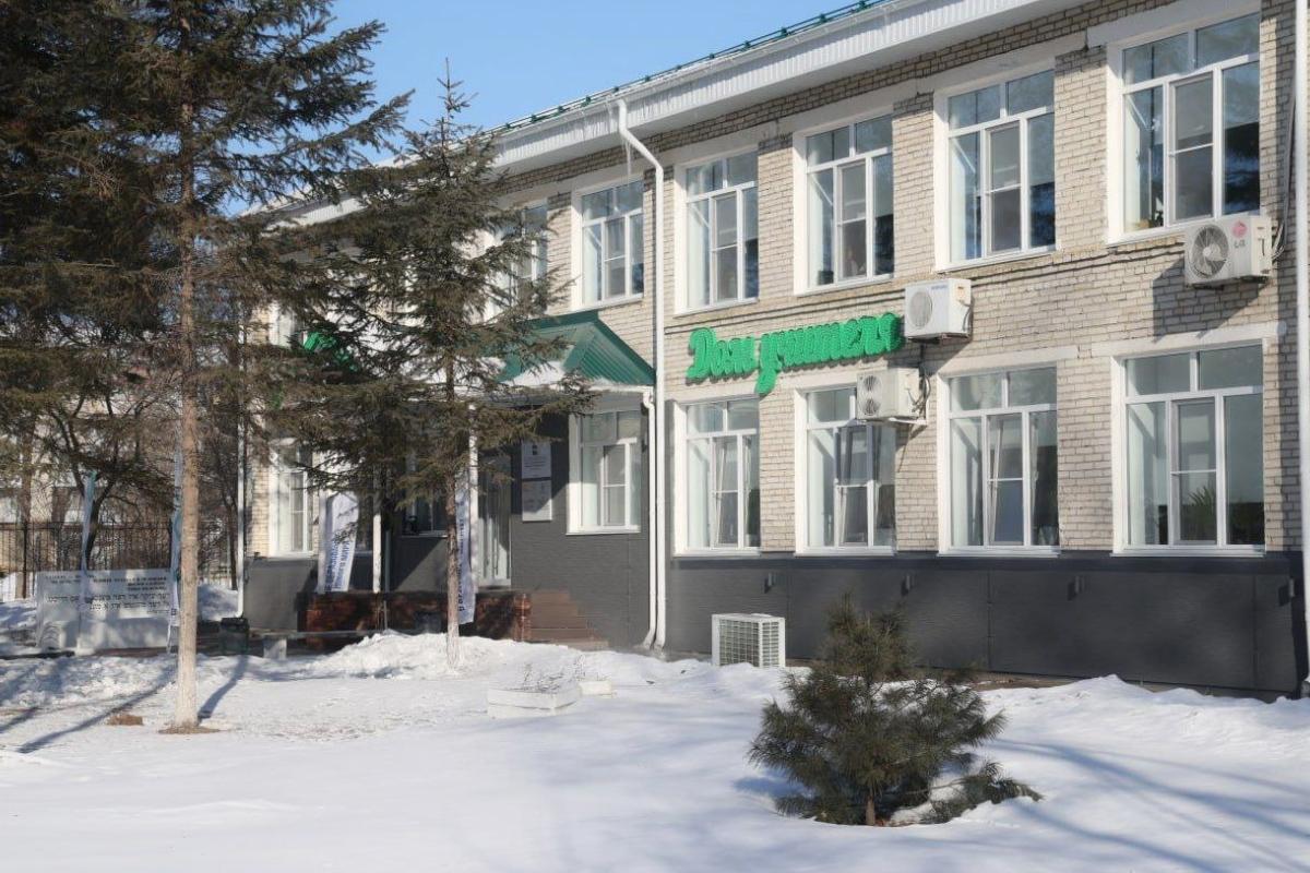 Точка притяжения для учителей: в Биробиджане открыли современный центр педмастерства с коворкингом и интерактивом