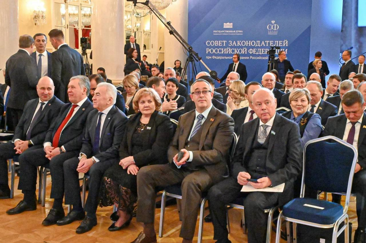 Спикер Заксобрания Людмила Бабушкина: Свердловская область вошла в число лидеров по темпам расселения аварийного жилья и выдаче льготной ипотеки