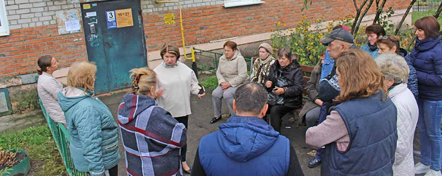 Нина Ширенина обсудила благоустройство с жителями Электроизолятора