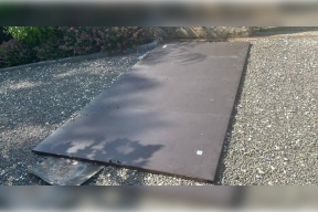 В одном из городов Челябинской области девочки-спортсменки пострадали от падения ворот гостевого комплекса