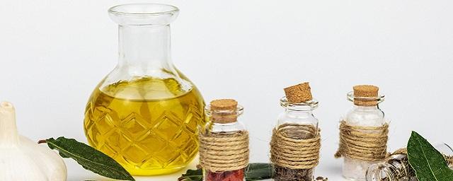 Кардиолог Кореневич: Очистить сосуды при атеросклерозе помогут конопляное и льняное масла