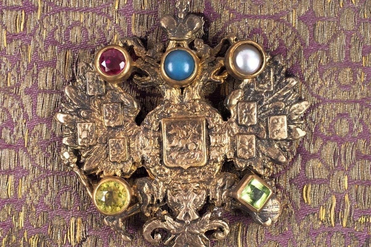 На аукционе в Петербурге продали фотоальбом последней российской императрицы