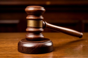 Суд обязал застройщика устранить превышающий нормы шум лифтового оборудования в доме Якутска
