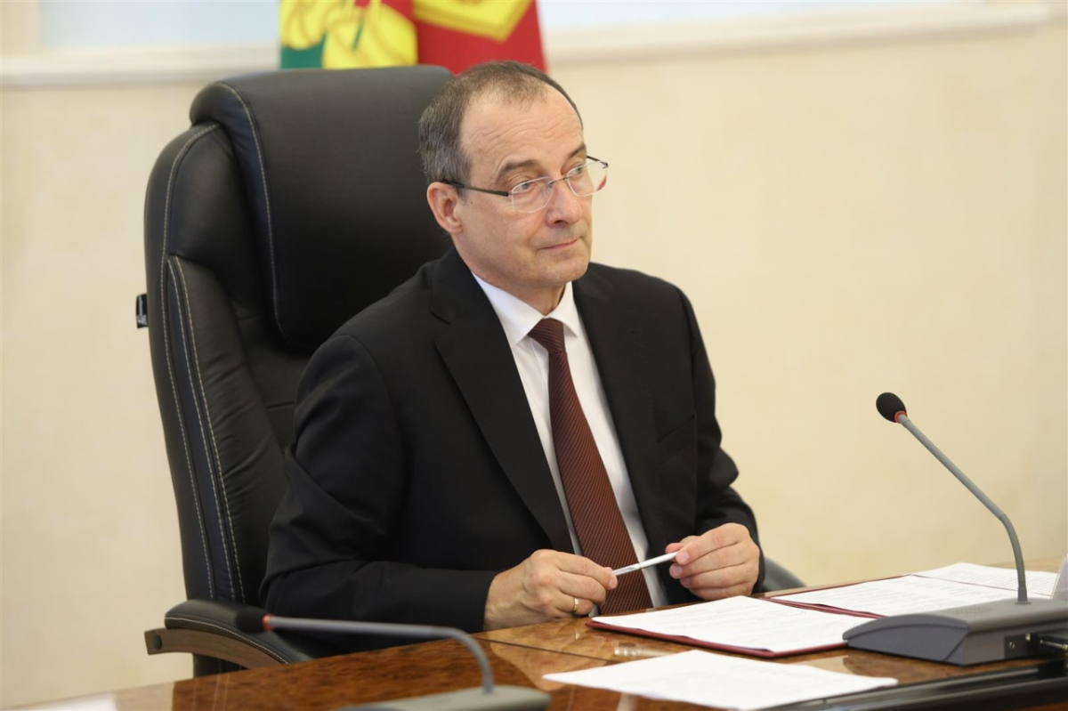 Руководитель краевого парламента провел юбилейную парламентскую встречу депутатов с представителями духовенства