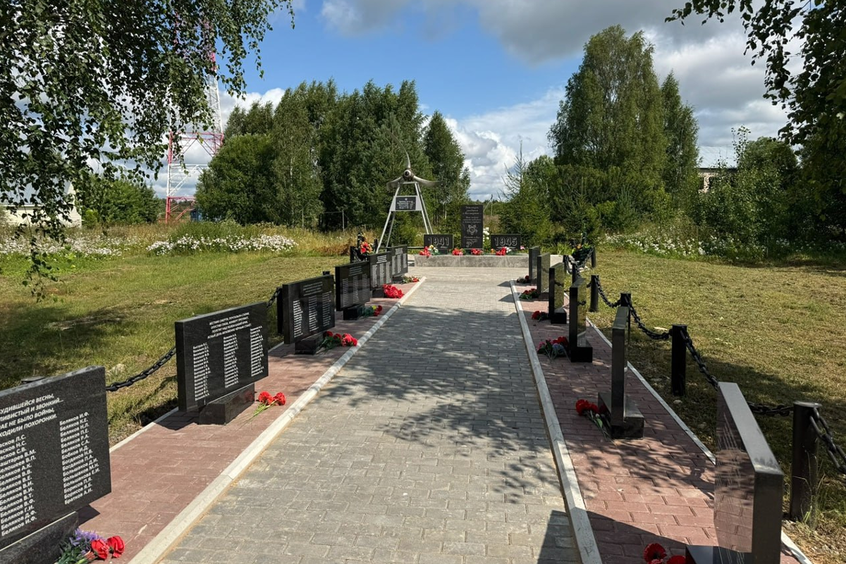 И.о. председателя Заксобрания Вологодчины Роман Заварин рассказал, как «Народный бюджет» помогает восстанавливать памятники ВОВ