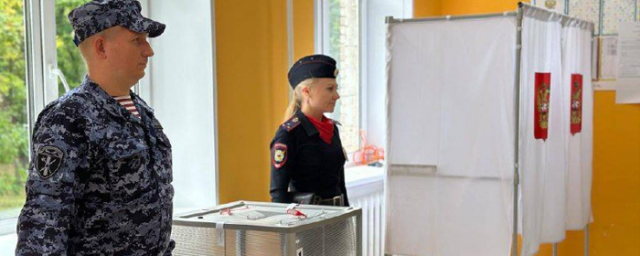 Росгвардия Красногорска обследовала избирательные участки перед стартом голосования