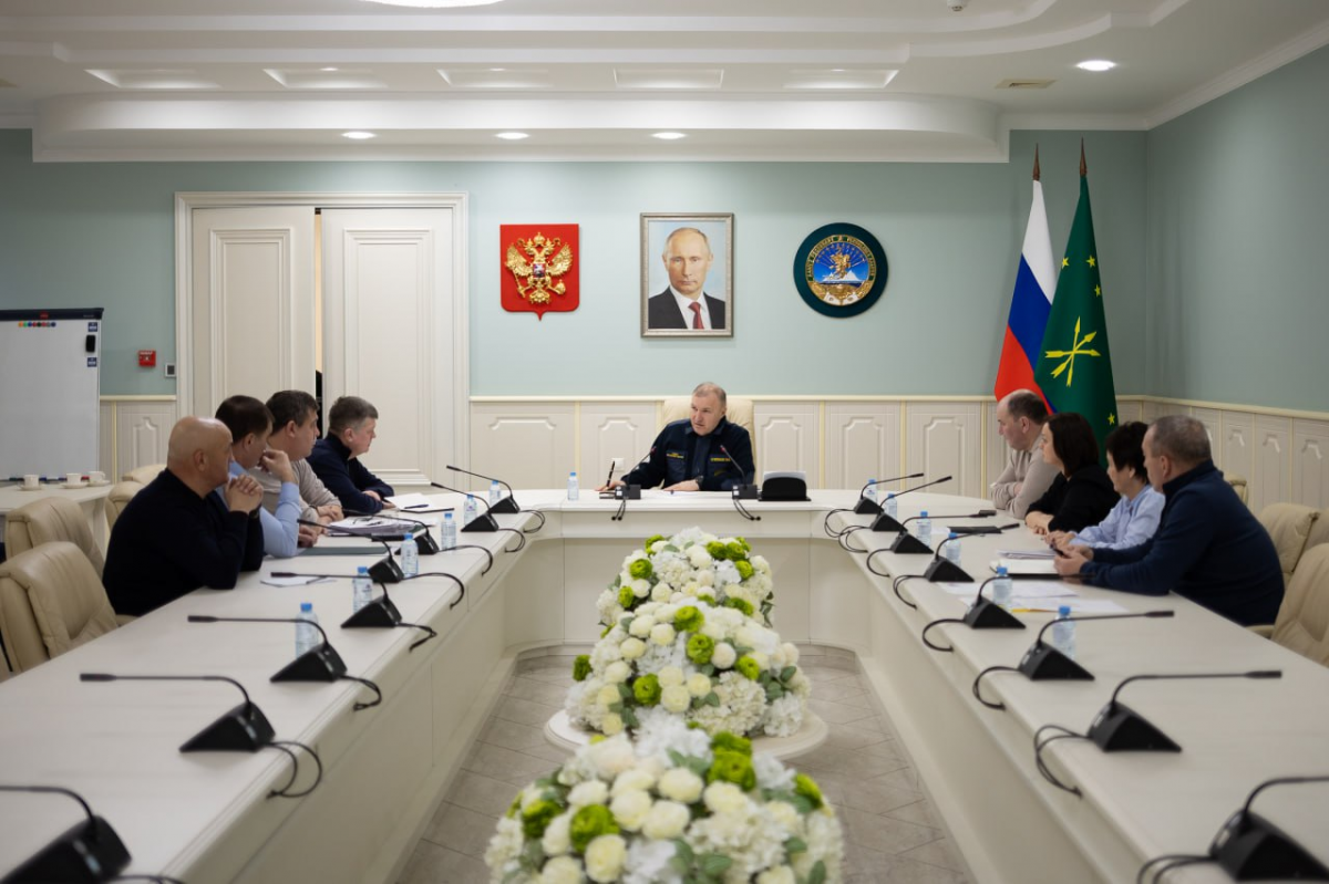 Мурат Кумпилов: Ситуация в Новой Адыгее объединила нас и показала, что в республике живет много отзывчивых граждан, готовых протянуть руку помощи