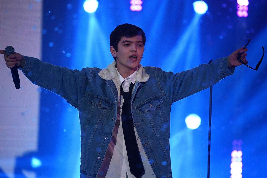 В Казахстане отменили концерты исполнителя Акмаля