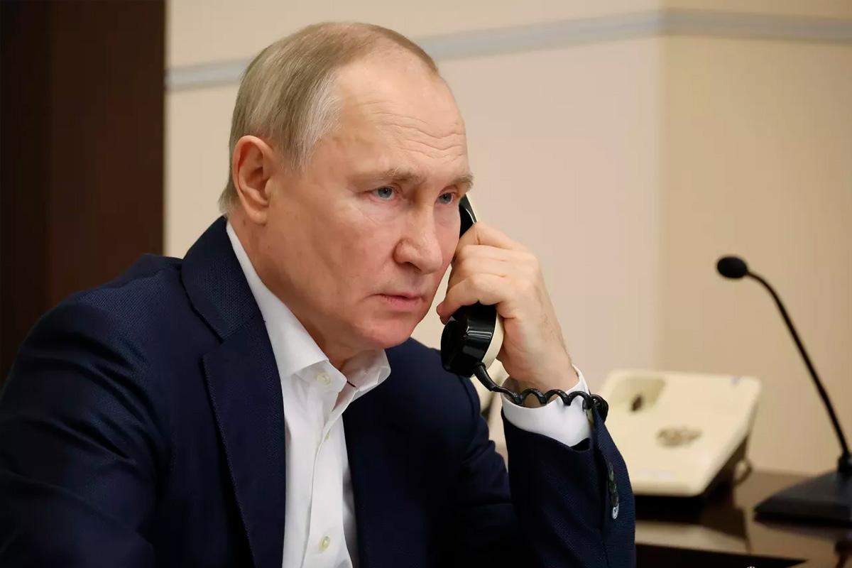 Эксперт рассказал, с какими мировыми лидерами мог вести тайно переговоры Путин