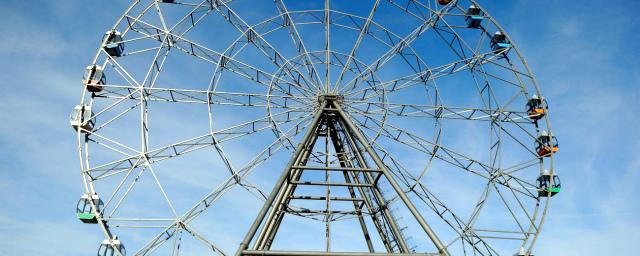В центре Тулы открылось 55-метровое колесо обозрения