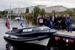 Без капитана и рулевого: в Архангельской области бюллетени на острова доставил беспилотный катер