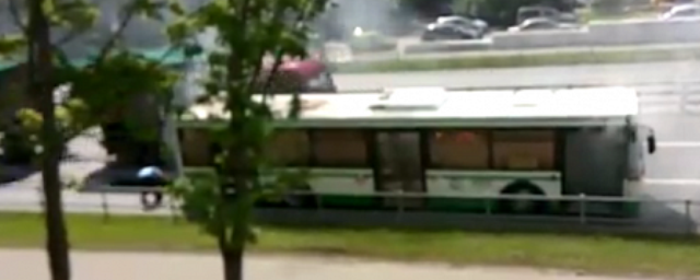 В Зеленограде загорелся рейсовый автобус с пассажирами