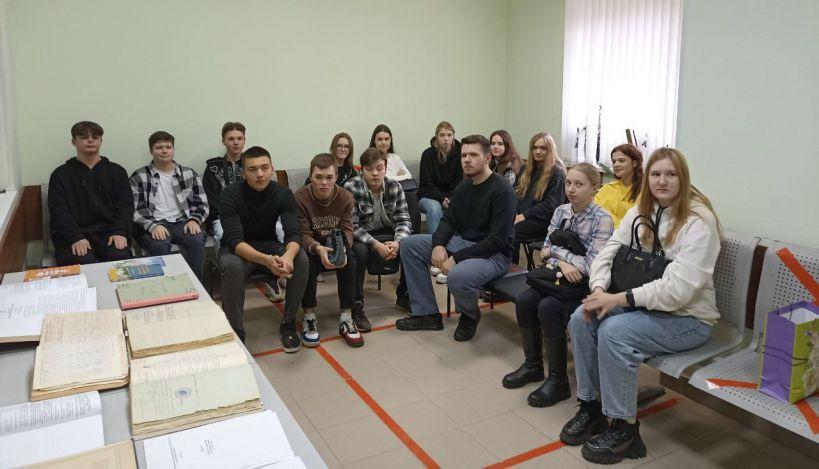 Для студентов Щелковского колледжа в МКУ ГОЩ «Щелковский архив» провели экскурсию