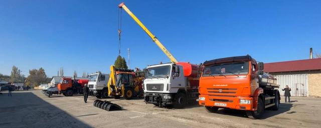 Губернатор Севастополя привез в Мелитополь коммунальную технику
