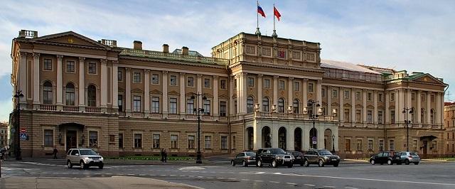 ЗакС Петербурга одобрило законопроект о штрафах за рекламу секс-услуг на улицах городов