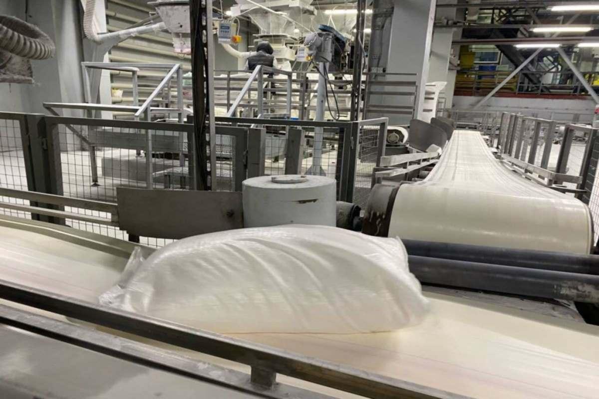 Липецкие сахарные заводы переработали 3,8 млн тонн свеклы нового урожая