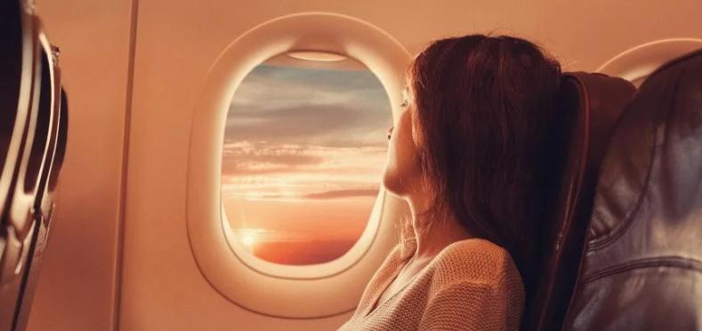 Сел, уснул, прилетел: 10 советов, как с комфортом выспаться в самолете