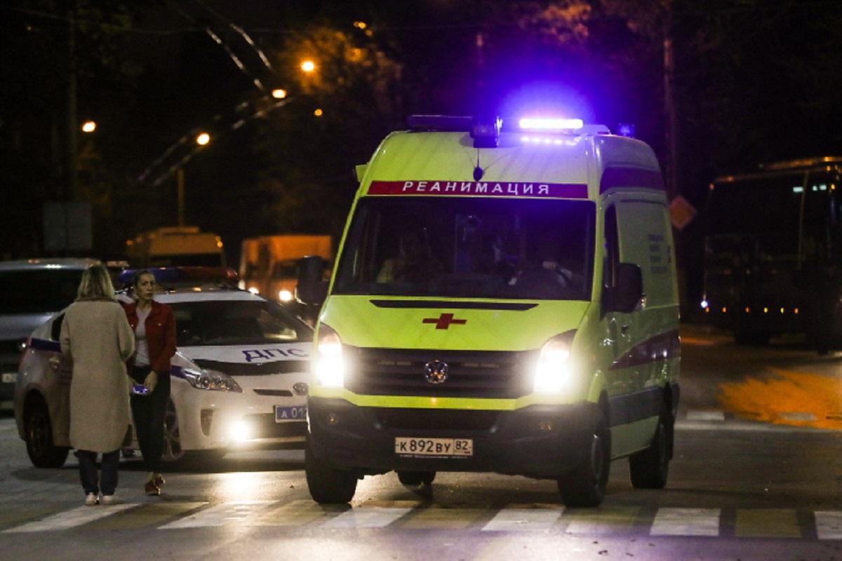 Экскаватор вместе с водителем рухнул с четвертого этажа при демонтаже здания под Тулой