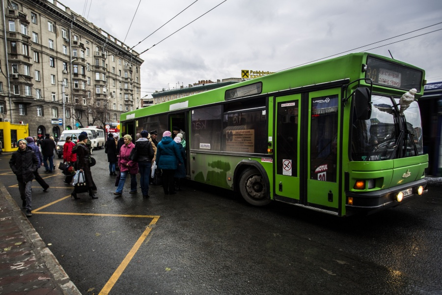 Автобус Новосибирск. МАЗ Новосибирской автобус. Общественный транспорт Новосибирск. Автобусы города Новосибирск.