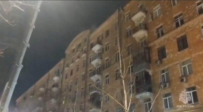 СК РФ назвал причину пожара в доме на севере Москвы