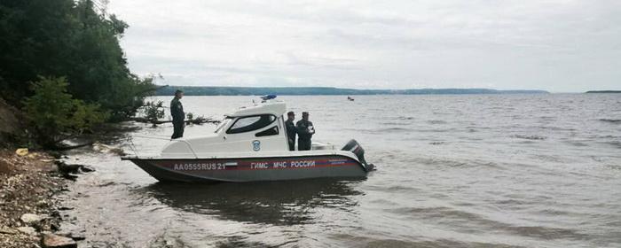 В Чувашии нашли тело ребенка с затонувшего во время шторма катера