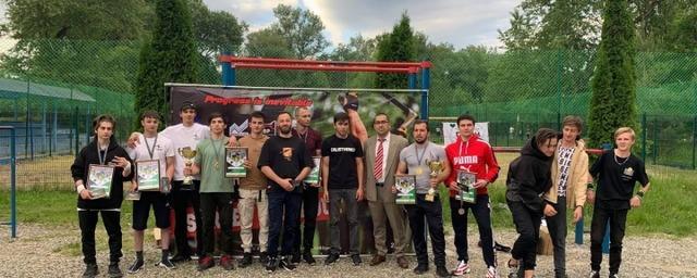 В Карачаево-Черкесии прошел чемпионат СКФО по воркауту