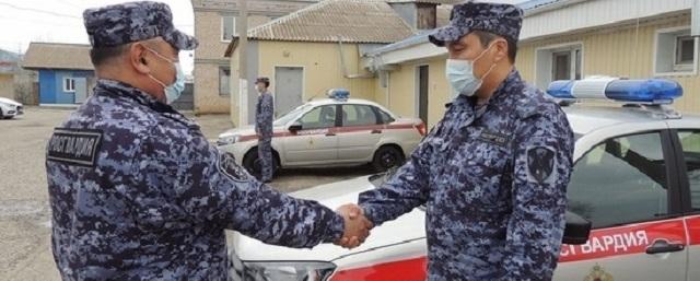 Калмыкские росгвардейцы получили новые патрульные машины