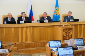 Дума Астраханской области продлила меры социальной поддержки участников СВО и их семей на 2026 год