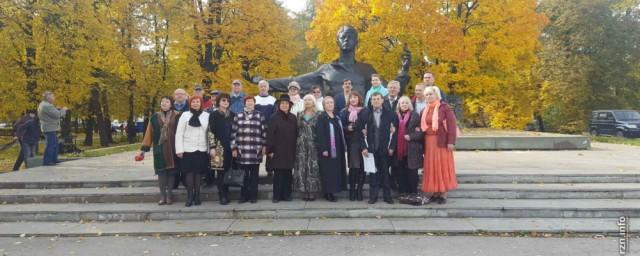 В честь дня рождения Есенина прошел поэтический митинг