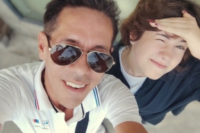 В Соединенных Штатах Алексей Панин с дочерью стали работать доставщиками еды