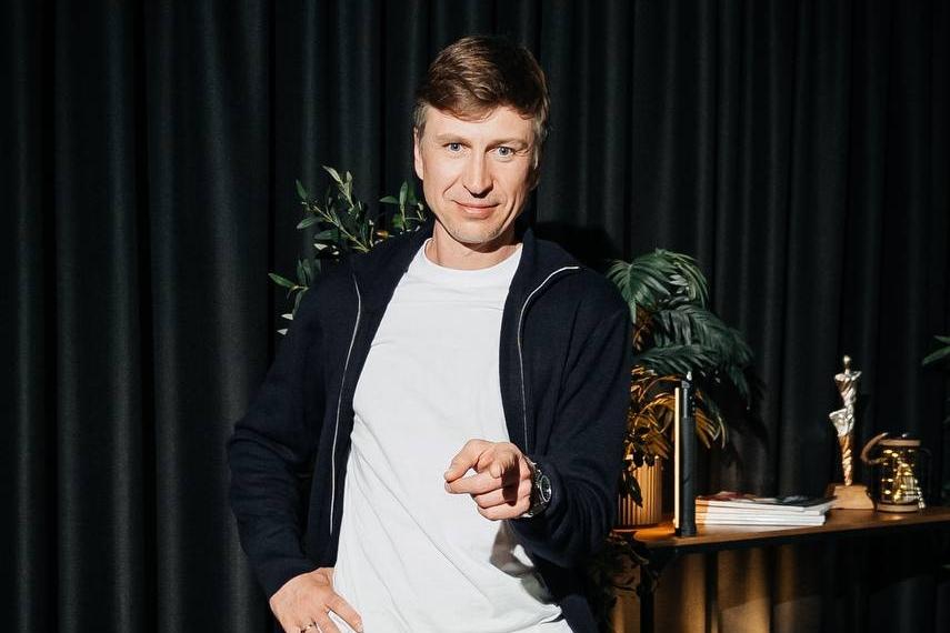 «Можно потеряться»: Алексей Ягудин решил сменить коньки на кресло комментатора. Почему знаменитый фигурист отказывается ставить собственные шоу
