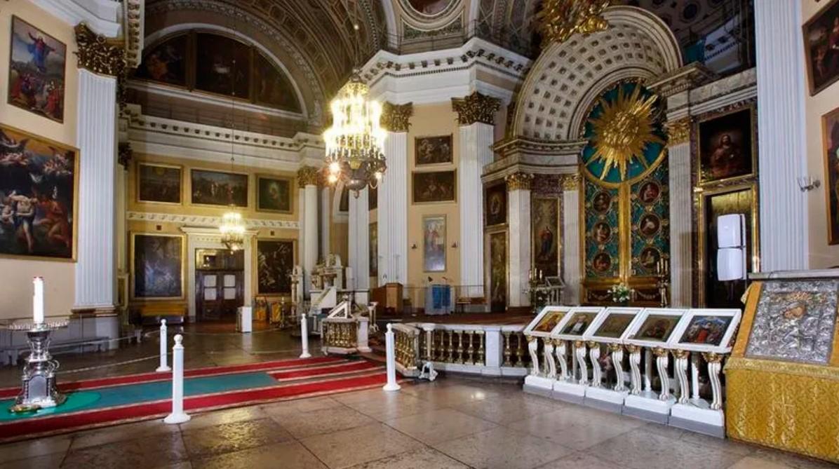 Троицкий собор Александро-Невской лавры будет закрыт на реставрацию в декабре 2022 года